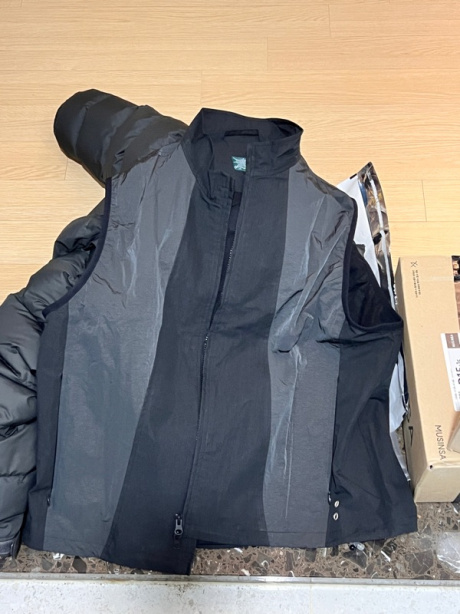더콜디스트모먼트(THE COLDEST MOMENT) TCM 3 slit vest (black) 후기