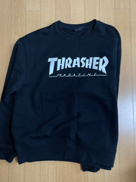 트레셔(THRASHER) 매거진 로고 맨투맨 블랙/화이트 후기