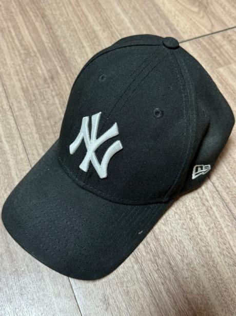 뉴에라(NEW ERA) MLB 화이트 온 블랙 뉴욕 양키스 볼캡 후기