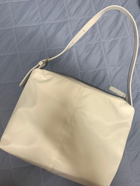 앤니즈(ANDNEEDS) Nylon shoulder bag (white) 후기