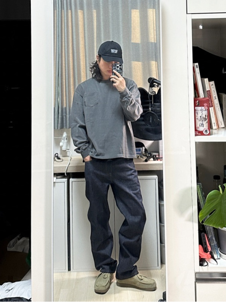유니폼브릿지(UNIFORM BRIDGE) dyeing pocket l/s tee pigment charcoal - 사이즈 & 후기 | 무신사