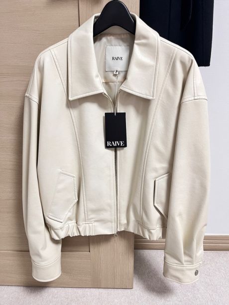레이브(RAIVE) Faux Leather Cropped Blouson Jacket in Ivory VL3SM120-03 후기