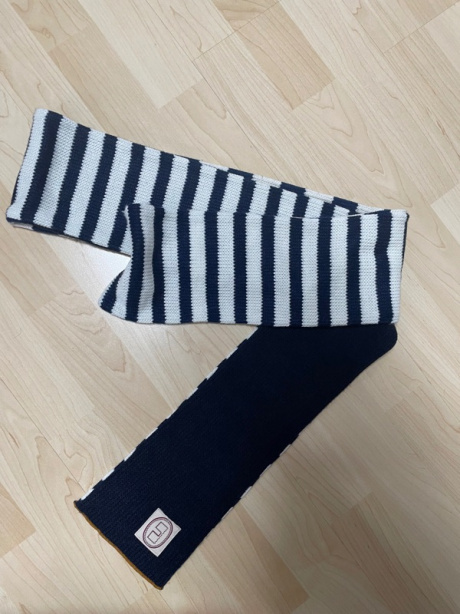 카락터(KARACTOR) Striped knit muffler / Navy ivory 후기