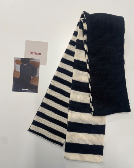 카락터(KARACTOR) Striped knit muffler / Black ivory 후기