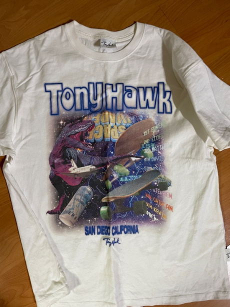 토니호크(TONYHAWK) 스페이스 그래픽 티셔츠 화이트 후기