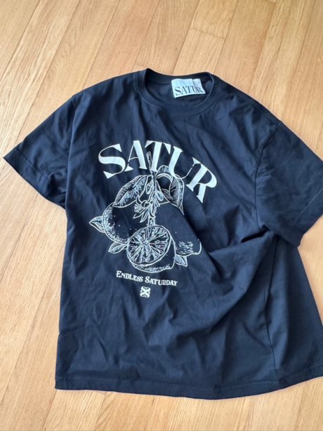 세터(SATUR) 카프리 시트론 드로잉 썸머 그래픽 반팔 티셔츠 클래식 블랙 후기