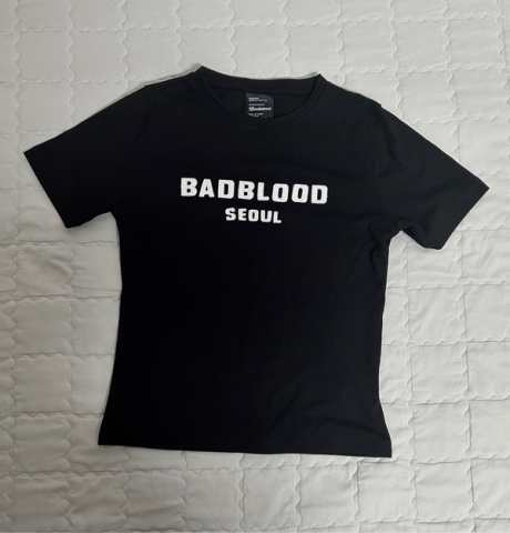 배드블러드(BADBLOOD) 레더 로고 숏슬리브 - 블랙 후기