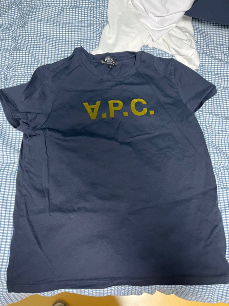 아페쎄(A.P.C.) 여성 VPC 비콜로르 반소매 티셔츠 - 마린:카키 / COBQXF26213TIS 후기