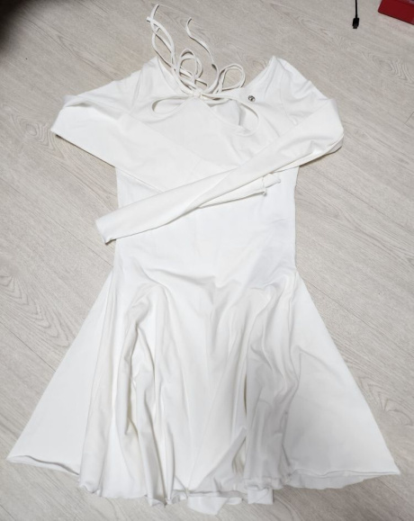 페인오어플레져(PAINORPLEASURE) ORCHID DRESS white 후기