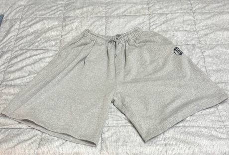 낫포너드(NOT4NERD) Bermuda One Tuck Sweat Shorts - Grey 후기