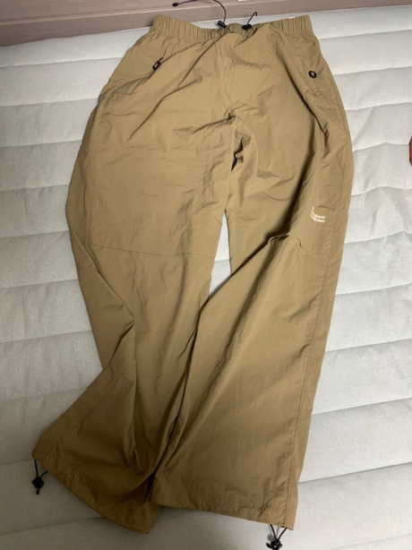 유니폼브릿지(UNIFORM BRIDGE) open knee nylon pants beige 후기