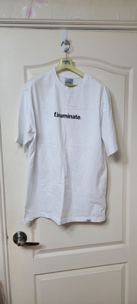 필루미네이트(FILLUMINATE) 오버핏 베이직 로고 티셔츠-화이트 후기