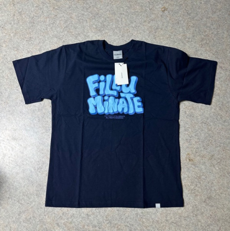필루미네이트(FILLUMINATE) 오버핏 페인팅 드로우 티셔츠-네이비 후기
