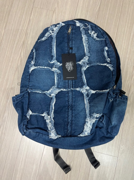 이우가마카라스(IUGAMAKARAS) Washed Denim Turtle Backpack (Blue) 후기