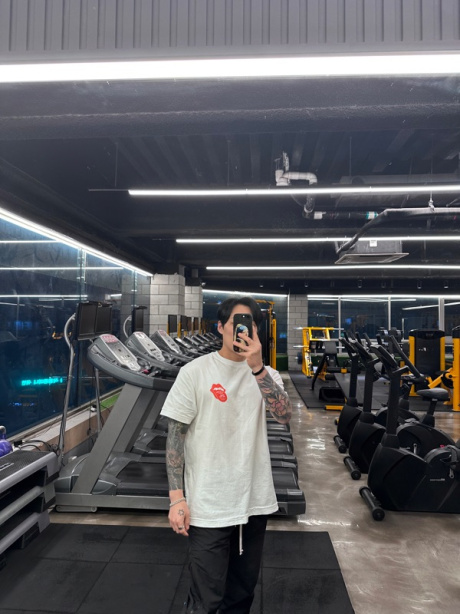 비바스튜디오(VIVASTUDIO) ROLLING STONES TEE [WHITE] - 사이즈 & 후기 | 무신사