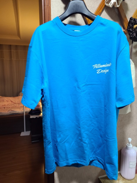 필루미네이트(FILLUMINATE) 오버핏 플러피 로고 티셔츠-블루 후기