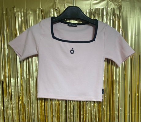 로제프란츠(ROSEFRANTZ) Flower Square neck T-shirt [Pink] 후기