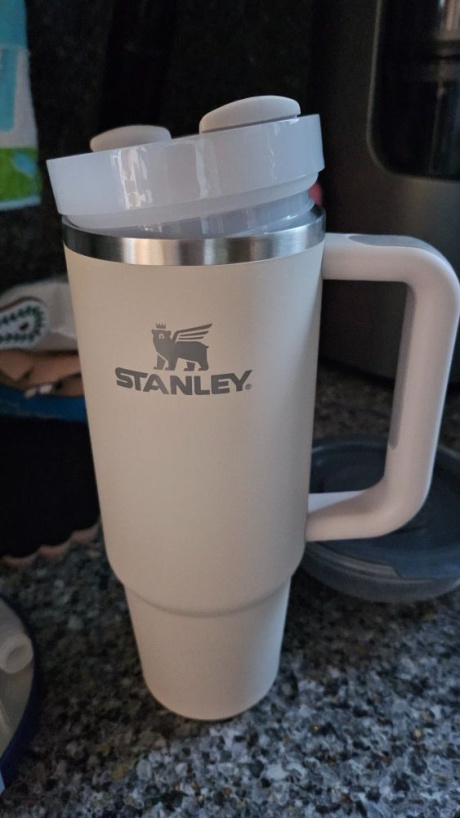 스탠리(STANLEY) 퀜처 H2.0 플로우스테이트 텀블러 887ml 듄 소프트매트 후기