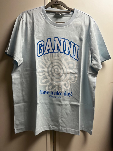 가니(GANNI) 여성 플라워 로고 반소매 티셔츠 - 스카이 블루 / T3533495 후기