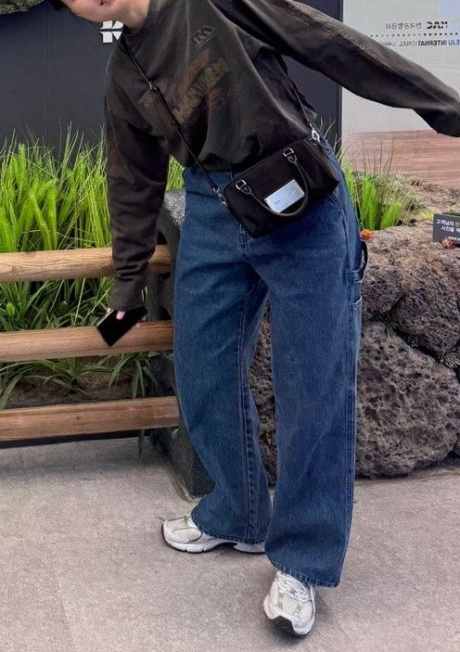 꼼파뇨(CPGN STUDIO) HANABI RACING 피그먼트 롱슬리브 스모크블랙 후기