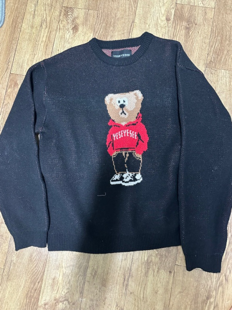 예스아이씨(YESEYESEE) Parody Bear Knit Sweater Black 후기