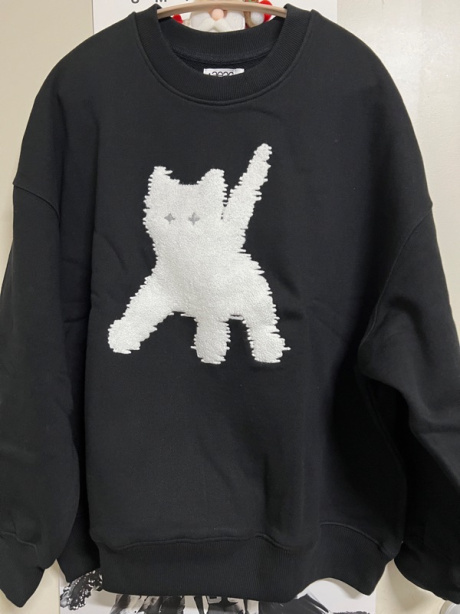에이이에이이(AEAE) Flashed Cats Eye Boucle Sweatshirts -[BLACK] 후기