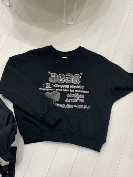 에이이에이이(AEAE) Doodle Web Logo Crop Sweatshirts -[BLACK] 후기