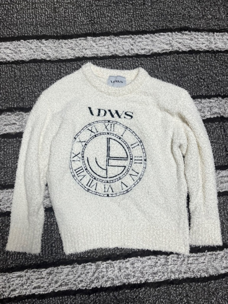 아이돈워너셀(IDWS) Time Logo Boucle Knit Ivory 후기