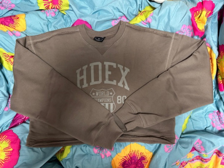 에이치덱스(HDEX) 우먼스 풋볼 클럽 로우 엣지 스웨트셔츠 2 color 후기