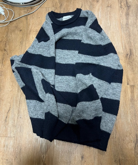 에스피오나지(ESPIONAGE) Hairy Border Stripe Knit Sweater Navy 후기