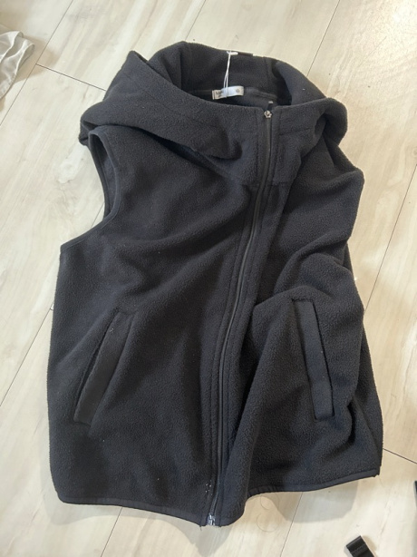 미세키서울(MISEKI SEOUL) hoodie zip-up vest BLACK 후기