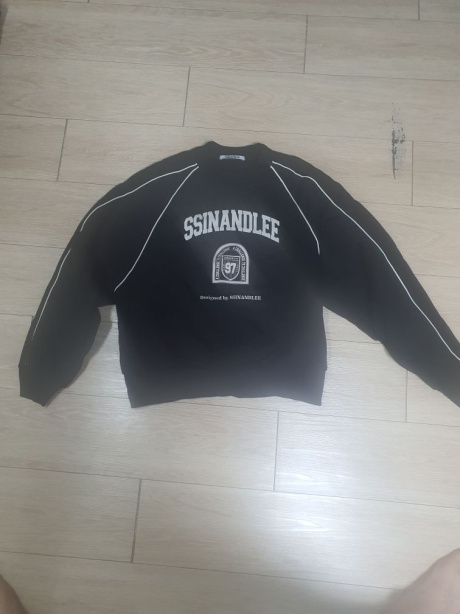 신앤리(SSIN AND LEE) 97 컬리지 파이핑 쇼트 스웨트 셔츠 블랙 후기