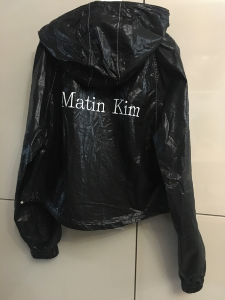 마뗑킴(MATIN KIM) MATIN CROP HOODY COATING JUMPER IN BLACK 후기