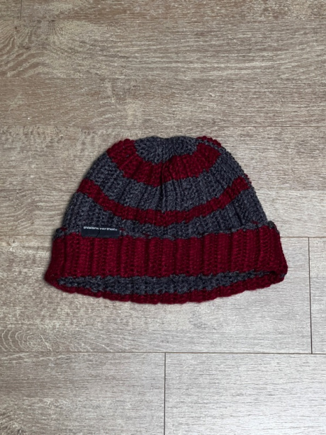 디스이즈네버댓(THISISNEVERTHAT) Stripe Crochet Beanie Charcoal / Red 후기