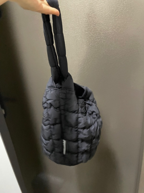 옐로우스톤(YELLOWSTONE) Cloud dumpling bag - Black 후기