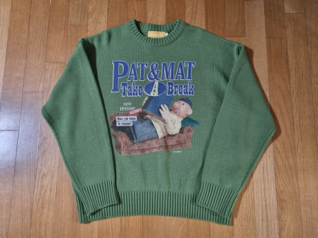 메인부스(MAINBOOTH) [Pat&Mat] Chillax Sweater(OLIVE GREEN) 후기
