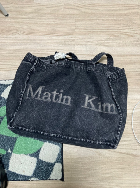 마뗑킴(MATIN KIM) MATIN WASHED DENIM TOTE BAG IN DARK GREY 후기