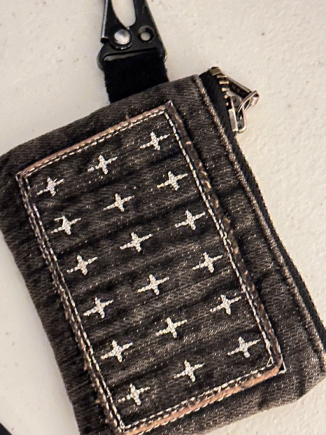 카락터(KARACTOR) Patchwork denim card wallet / Vintage black 후기
