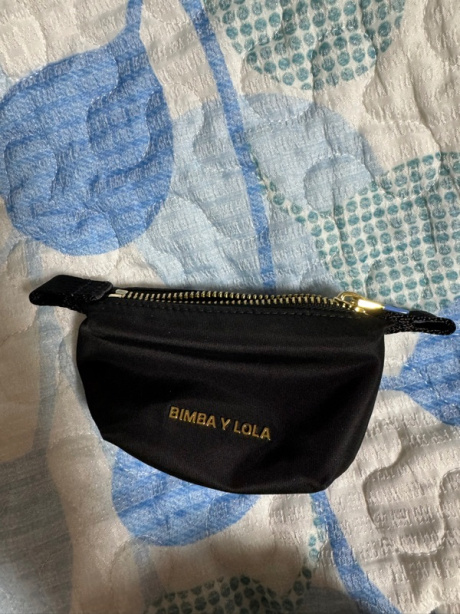 빔바이롤라(BIMBA Y LOLA) 블랙 나일론 트라페지움 동전 지갑 (XS) B236AID018BKF 후기