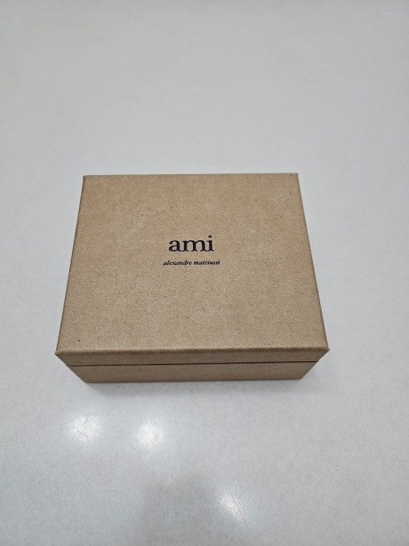 아미(AMI) 공용 파리스 스트랩 카드홀더 - 블랙 / USL102801001 후기