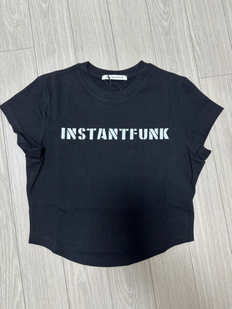 인스턴트펑크(INSTANTFUNK) 펄 로고 티셔츠 후기
