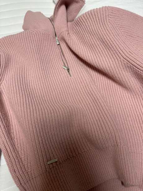 어반드레스(AVANDRESS) Kaylee Half Zip-up Sweater PINK 후기