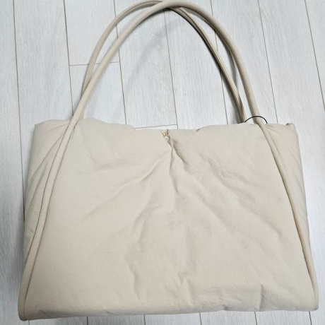 여밈(YEOMIM) padded dapper bag (3colors) 후기