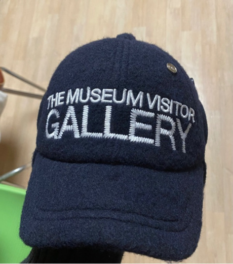 더뮤지엄비지터(THEMUSEUMVISITOR) GALLERY TROOPER HAT (NAVY) 후기