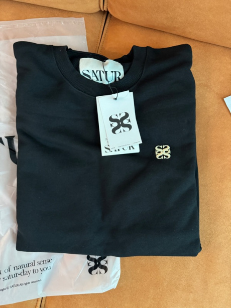 세터(SATUR) 클래식 로고 베이직 스웨트셔츠 클래식 블랙 후기