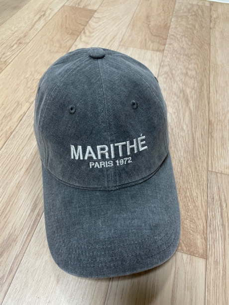 마리떼(MARITHÉ) DENIM WASHING LOGO BALL CAP black 후기