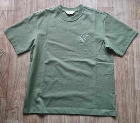 애프터프레이(AFTERPRAY) 에센셜 로프 심벌 브로드리 티셔츠 카키 후기