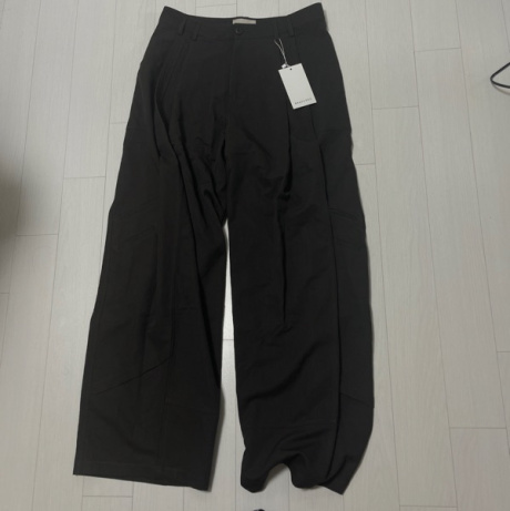 비긴202(BEGIN202) Nycoma Two Tuck Pants V2 [Charcoal Brown] 후기