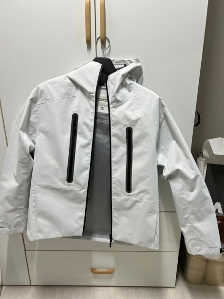 유니폼브릿지(UNIFORM BRIDGE) 3layer light hood jacket white 후기