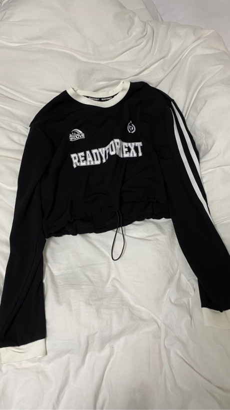 레디포넥스트(READY4NEXT) 우먼즈 싸커 그루브 크롭 티셔츠 BLACK 후기